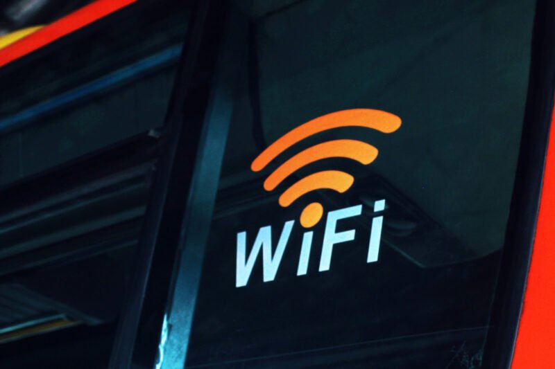 Read more about the article Best WiFi for Fixing One-Room Dead Zones